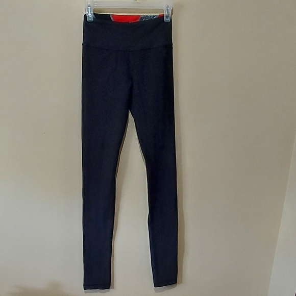 Lululemon Skinny Groove Pants - Picture 14 of 14